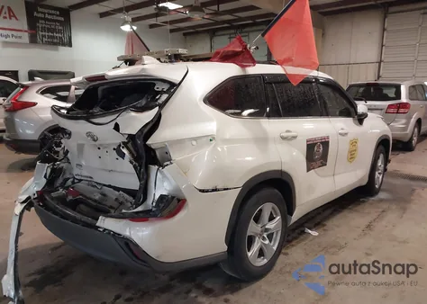 2020 Toyota Highlander Le z USA, uszkodzony, nr VIN 5TDZZRAHXLS503252